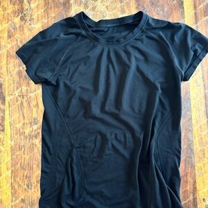Athleta Momentum Tee